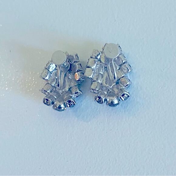 Vintage MCM 50s Blue Rhinestone Cluster Screw-Back Earrings Special Occasion - Picture 9 of 12